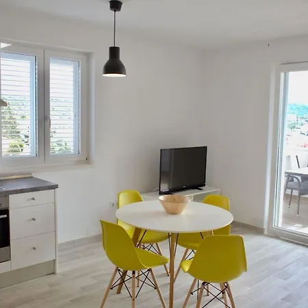 Olive Place Apartment *