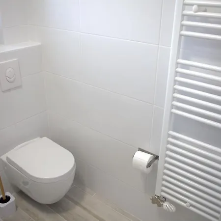 Olive Place Apartment *